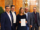 Die Jury und die Gewinner (von links): Dr. Andreas Chatzis (Wirtschsförderung Region Stuttgart GmbH), Ralf Lauterwasser (Steinbeiß-Beratungszentrum Existenzgründung), Dr. Alina Schick (Universität Hohenheim), Anatol Eyl (Universität Hohenheim) und Jens Fischer (Mittelständische Beteiligungsgesellschaft Baden-Württemberg) | Bildquelle: Universität Hohenheim