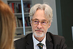 Prof. Dr. Christoph Schneider ist seit 1. Oktober 2025 Rektor der Universität Hohenheim. | Bildquelle: Universität Hohenheim / Corinna Schmid