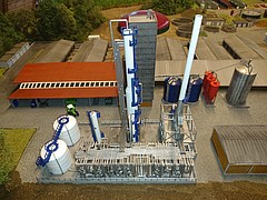 Zukunftsvision: Modell einer künftigen Bioraffinerie-Anlage am Unteren Lindenhof, der Versuchsstation der Universität Hohenheim | Bildquelle: Universität Hohenheim / Dominik Wüst