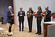 Rektor Prof. Dr. Stephan Dabbert (l.) gratuliert den neu gewählten Prorektor:innen der Universität Hohenheim (v.l.): Prof. Dr. Andreas Pyka, Prof. Dr. Caroline Ruiner, Prof. Dr. Julia Fritz-Steuber, Prof. Dr. Sebastian Hess. | Bildquelle: Universität Hohenheim / Dorothea Elsner
