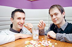 Studentische Gründer der Universität Hohenheim mit ihrer jungen Firma DeinBonbon, Bild: LIFT Stuttgart/Schönebaum
