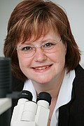 Prof. Dr. Uta Mackenstedt leitet das Projekt Borelliose-Prävention an der Universität Hohenheim