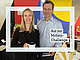 "Stuttgart fährt mit": Bei der Studienauftaktmesse stellten Victoria Klett (RideBee) und Martin Kerner (Mobilitätsbeauftragter Uni Hohenheim) den neuen Studierenden die App und die Challenge vor. Bild: Uni Hohenheim