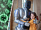 Vier Typen sozialer Roboter könnten Corona-Blues lindern: Das haben Wissenschaftler unter Beteiligung der Universität Hohenheim untersucht. | Bildquelle: clipdealer (Corona) / Shutterstock